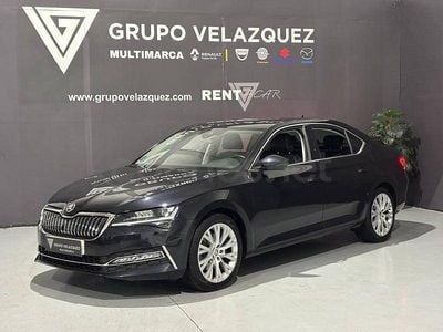 Usado Skoda Superb Style 218 CV (160 kW) 2021 Negro Berlina