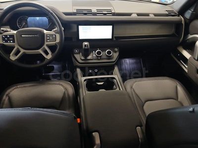 Usado Land Rover Defender SE 249 HP (183 kW) 2023 Cinzento SUV
