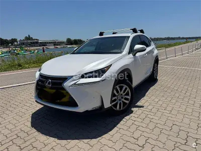 Usado Lexus NX300h Executive Line 197 CV (144 kW) 2017 Blanco SUV