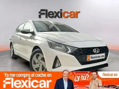Usado Hyundai i20 100 CV (73 kW) 2021 Blanco Utilitario