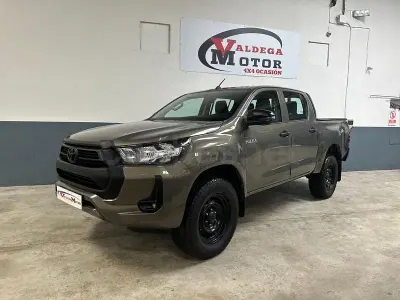 Usado Toyota HiLux 150 CV (110 kW) 2023 Verde Pickup/Camioneta