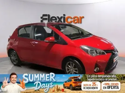 Usado Toyota Yaris Active 69 CV (50 kW) 2017 Rojo