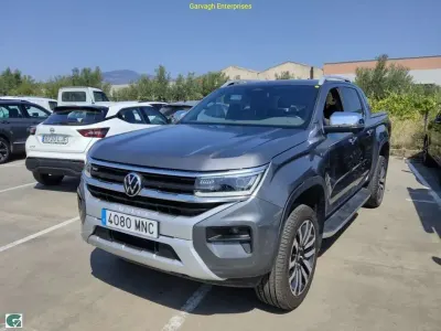 Usado VW Amarok Aventura 241 CV (177 kW) 2024 Gris Pickup/Camioneta