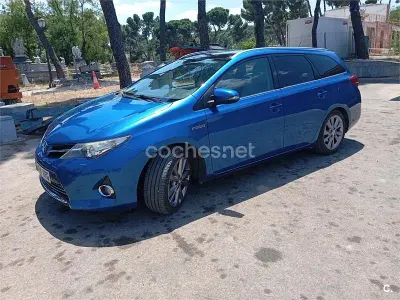Usado Toyota Auris Hybrid