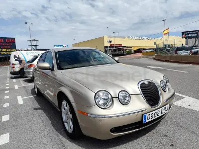 Usado Jaguar S-Type Executive 238 CV (175 kW) 2004 Beige Berlina