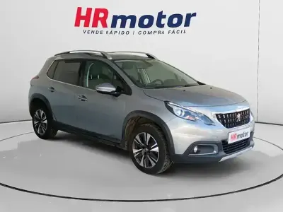 Usado Peugeot 2008 Signature Sky 82 CV (60 kW) 2026 Gris SUV