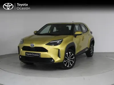 Usado Toyota Yaris Active 116 CV (85 kW) 2024 Ámbar Utilitario