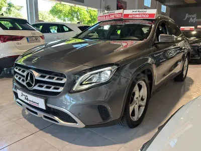 Begagnad Mercedes GLA200 136 HK (100 kW) 2018 Grå SUV