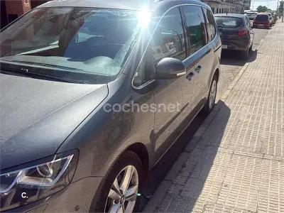 Usado Seat Alhambra XCELLENCE 150 CV (110 kW) 2019 Gris / plata Monovolumen