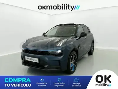 Begagnad Lynk & Co 01 261 HK (191 kW) 2022 Blå SUV