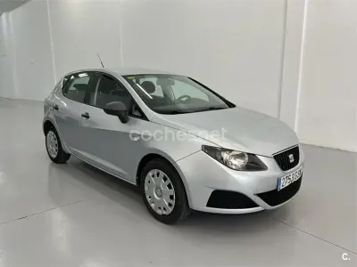 Usado Seat Ibiza Copa 70 CV (51 kW) 2010 Gris / plata Berlina