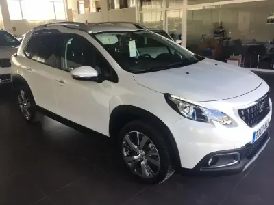 Usado Peugeot 2008 Allure 110 CV (80 kW) 2018 Otro SUV