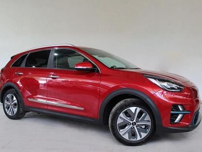 Begagnad Kia Niro 150 kW (204 HK) 2022 Röd SUV