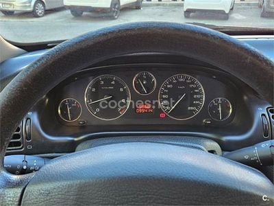 Usado Peugeot 406 137 CV (100 kW) 2002 Gris / plata Berlina