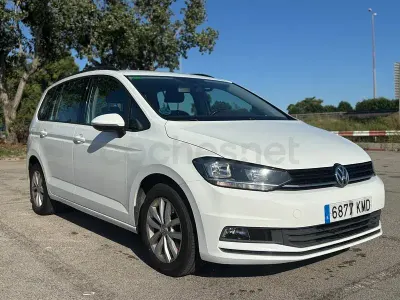 Usado VW Touran Edition 115 CV (84 kW) 2018 Blanco Monovolumen