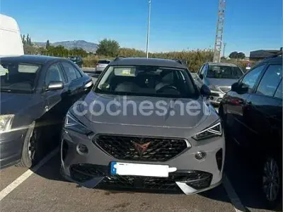 Usado Cupra Formentor 150 CV (110 kW) 2023 Gris / plata SUV