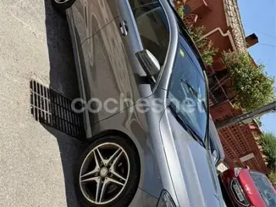 Usado Mercedes CLA180 AMG line 122 CV (89 kW) 2015 Gris / plata Berlina