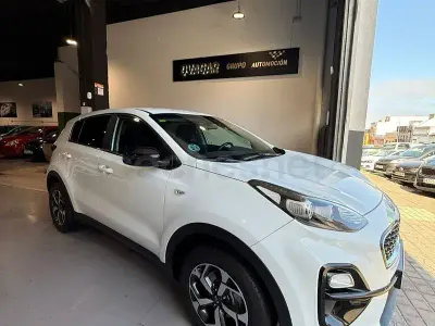 Usado Kia Sportage 132 CV (97 kW) 2019 Blanco SUV