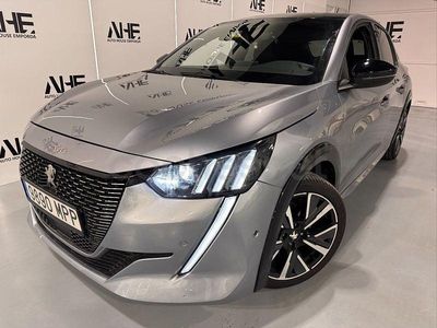 Gris / plata Usado 2022 Peugeot 208 GT Utilitario | 16.990 € (Caro)