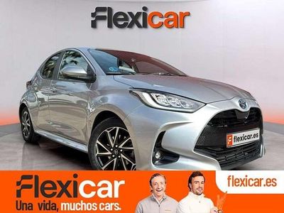 Usado Toyota Yaris Hybrid Active 116 CV (85 kW) 2022 Blanco Utilitario