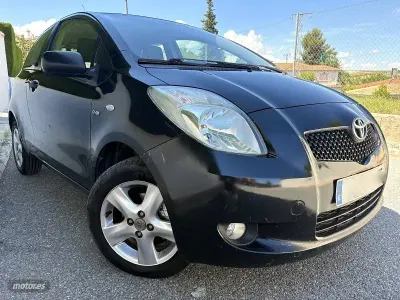 Usado Toyota Yaris 90 CV (66 kW) 2009 Negro Utilitario