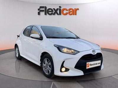 Usado Toyota Yaris Edition 126 CV (92 kW) 2024 Blanco Berlina