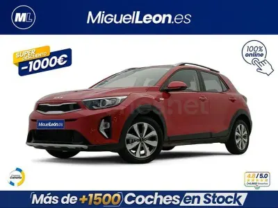 Usado Kia Stonic 84 CV (61 kW) 2023 Rojo SUV