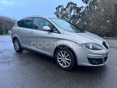 Usado Seat Altea XL Style 105 CV (77 kW) 2010 Gris / plata Monovolumen