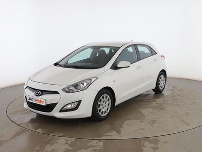 Usado Hyundai i30 100 CV (73 kW) 2014 Blanco Berlina