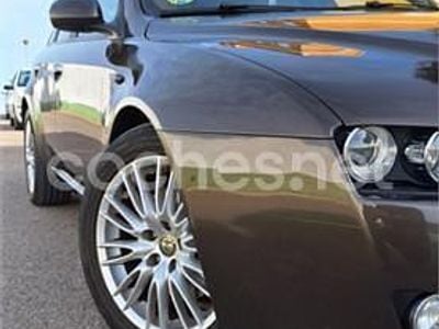 Marrón Usado 2009 Alfa Romeo 159 Distinctive Familiar | 7500 € (Precio justo)