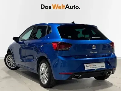 Usado Seat Ibiza FR 115 CV (84 kW) 2025 Azul Utilitario