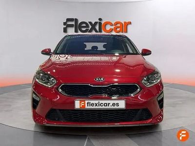 Begagnad Kia Ceed 120 HK (88 kW) 2019 Röd Halvkombi