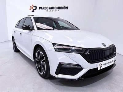 Usado Skoda Octavia RS 200 CV (147 kW) 2023 Blanco Familiar