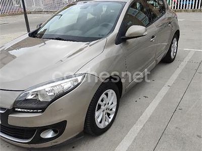Usado Renault Mégane Dynamique 110 CV (80 kW) 2012 Beige Berlina