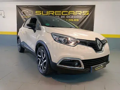 Usado Renault Captur Intens 120 CV (88 kW) 2015 Beige SUV