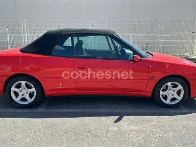 Usado Peugeot 306 Cabriolet 135 CV (99 kW) 1999 Rojo Descapotable