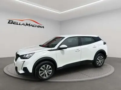 Usado Peugeot 2008 Active 110 CV (80 kW) 2021 Blanco SUV