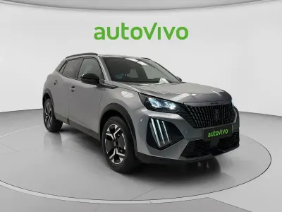Käytetty Peugeot 2008 Allure 100 HP (73 kW) 2024 Harmaa Katumaasturi