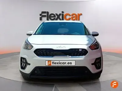 Usado Kia Niro 141 CV (103 kW) 2022 Blanco SUV