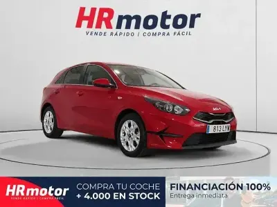 Usado Kia Ceed 100 CV (73 kW) 2022 Rojo Utilitario