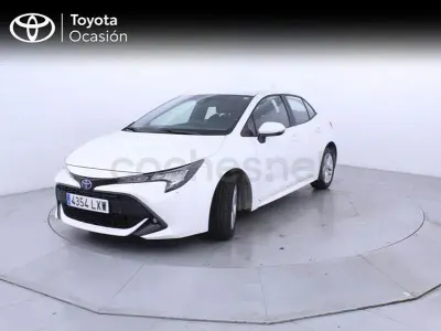 Usado Toyota Corolla Active 122 CV (89 kW) 2022 Blanco Berlina