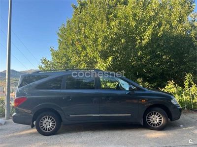 Usado Ssangyong (KGM) Rodius 165 CV (121 kW) 2010 Azul Monovolumen