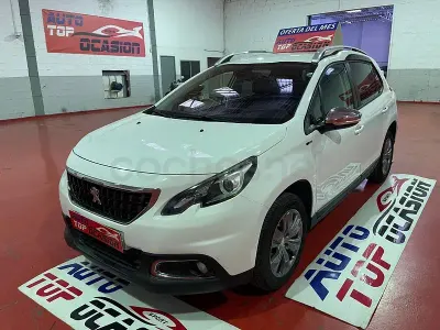 Usado Peugeot 2008 Style 100 CV (73 kW) 2017 Blanco SUV