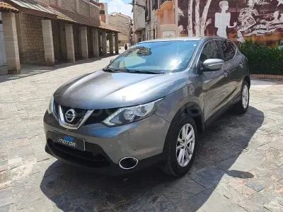 Usado Nissan Qashqai N-Connecta 110 CV (80 kW) 2018 Gris / plata SUV