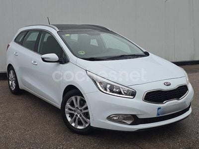 Blanco Usado 2013 Kia Ceed Sportswagon Familiar | 5999 € (Caro)