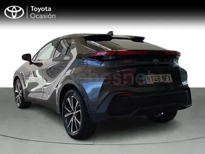 Usado Toyota C-HR Advance 140 CV (102 kW) 2025 Gris / plata SUV