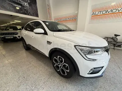 Usado Renault Arkana Zen 140 CV (102 kW) 2022 Blanco SUV