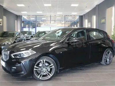 Usado BMW 118 Comfort Edition 136 CV (100 kW) 2021 Negro Berlina