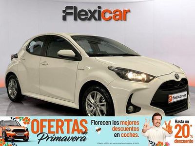 Usado Toyota Yaris Hybrid Business Edition 116 CV (85 kW) 2020 Blanco