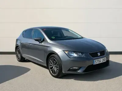Usado Seat Leon CONNECT 110 CV (80 kW) 2016 Gris Berlina